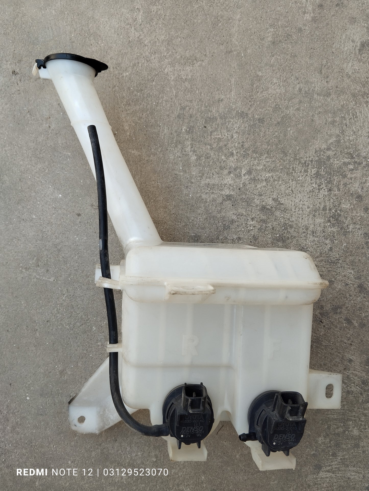 Toyota Vitz OEM Windshield Washer Tank Bottle Genuine Japanese OEM 85315-52280