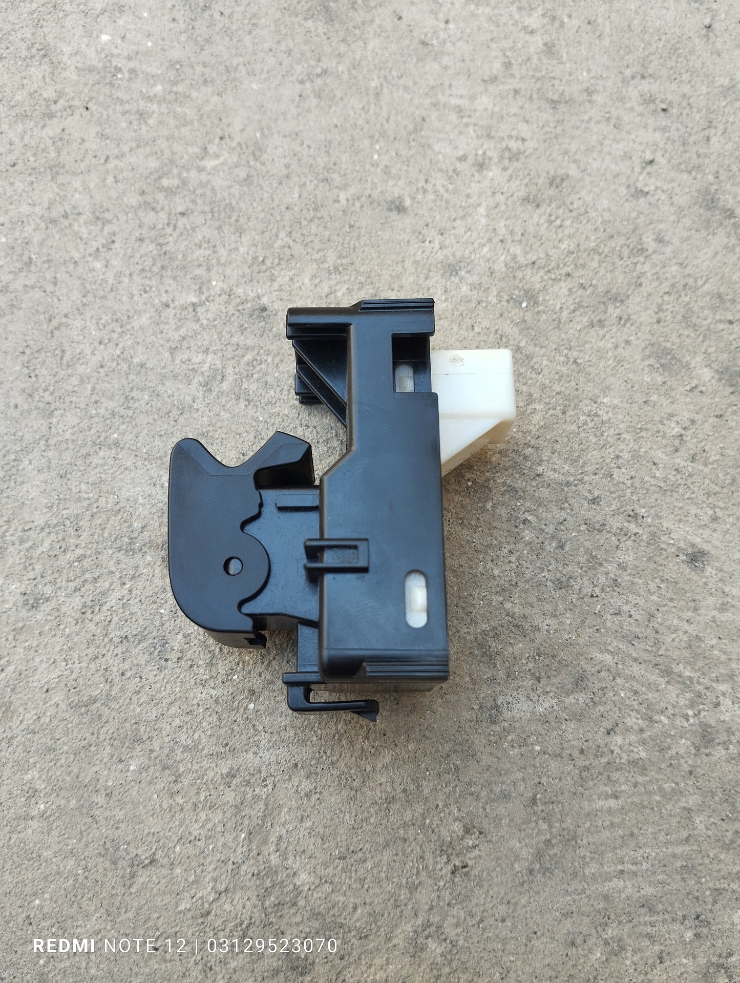 Toyota Prius OEM Rear Door Right Side And Left Side Power Window Switch button Genuine Japanese OEM 74231-0C060
