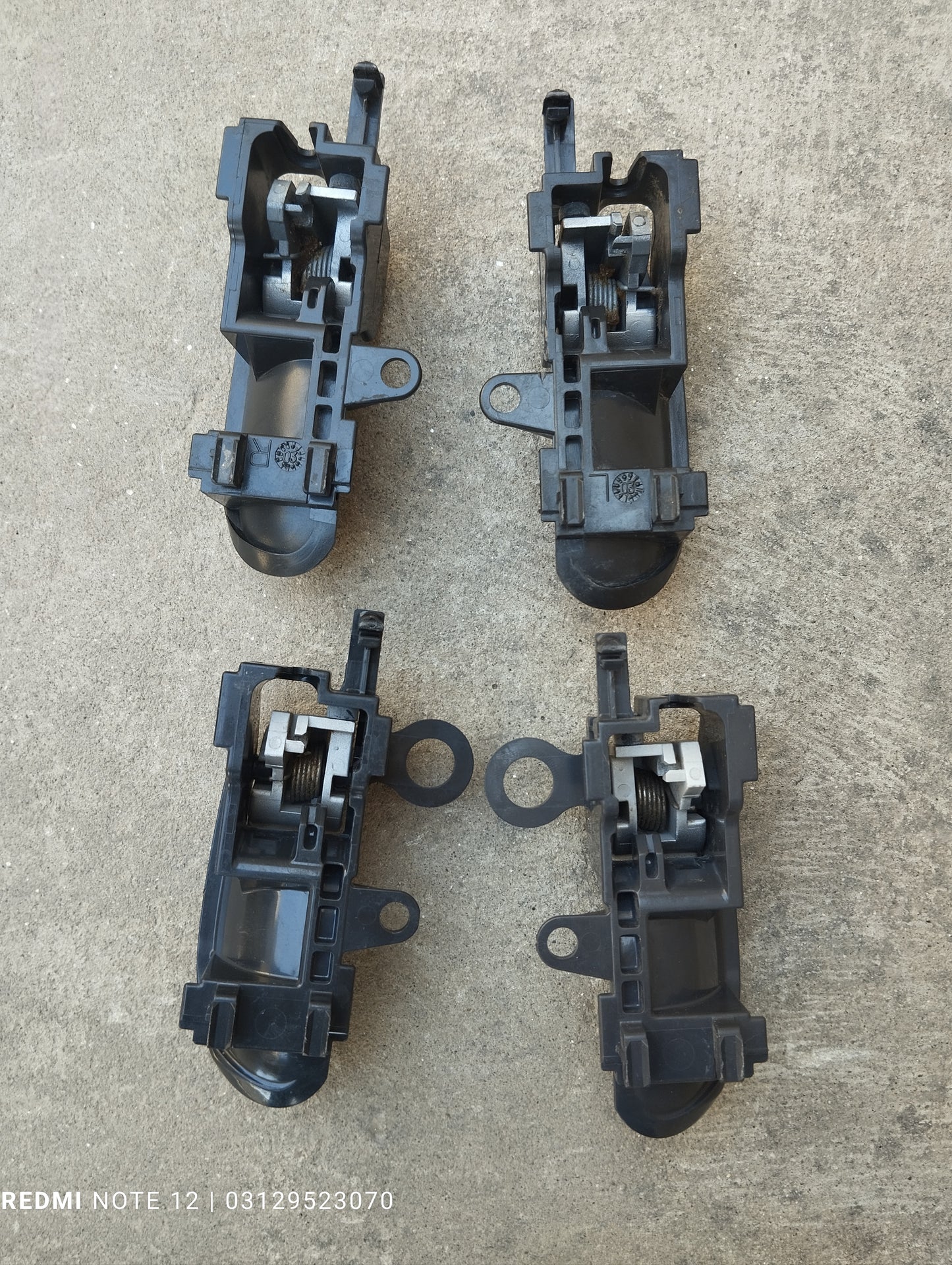 Toyota Vitz Platz OEM Interior Inner Door Handle Set Genuine Japanese OEM 69206-52010