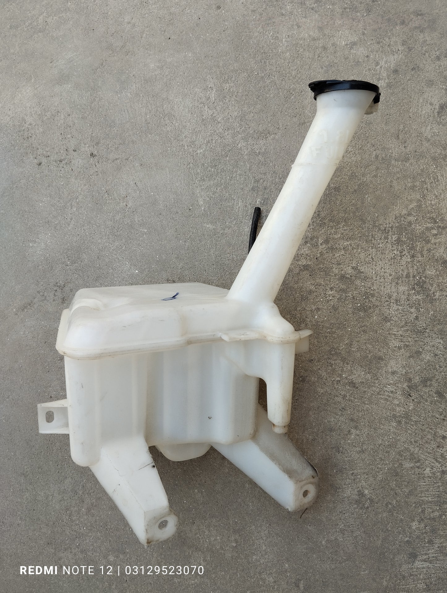Toyota Vitz OEM Windshield Washer Tank Bottle Genuine Japanese OEM 85315-52280