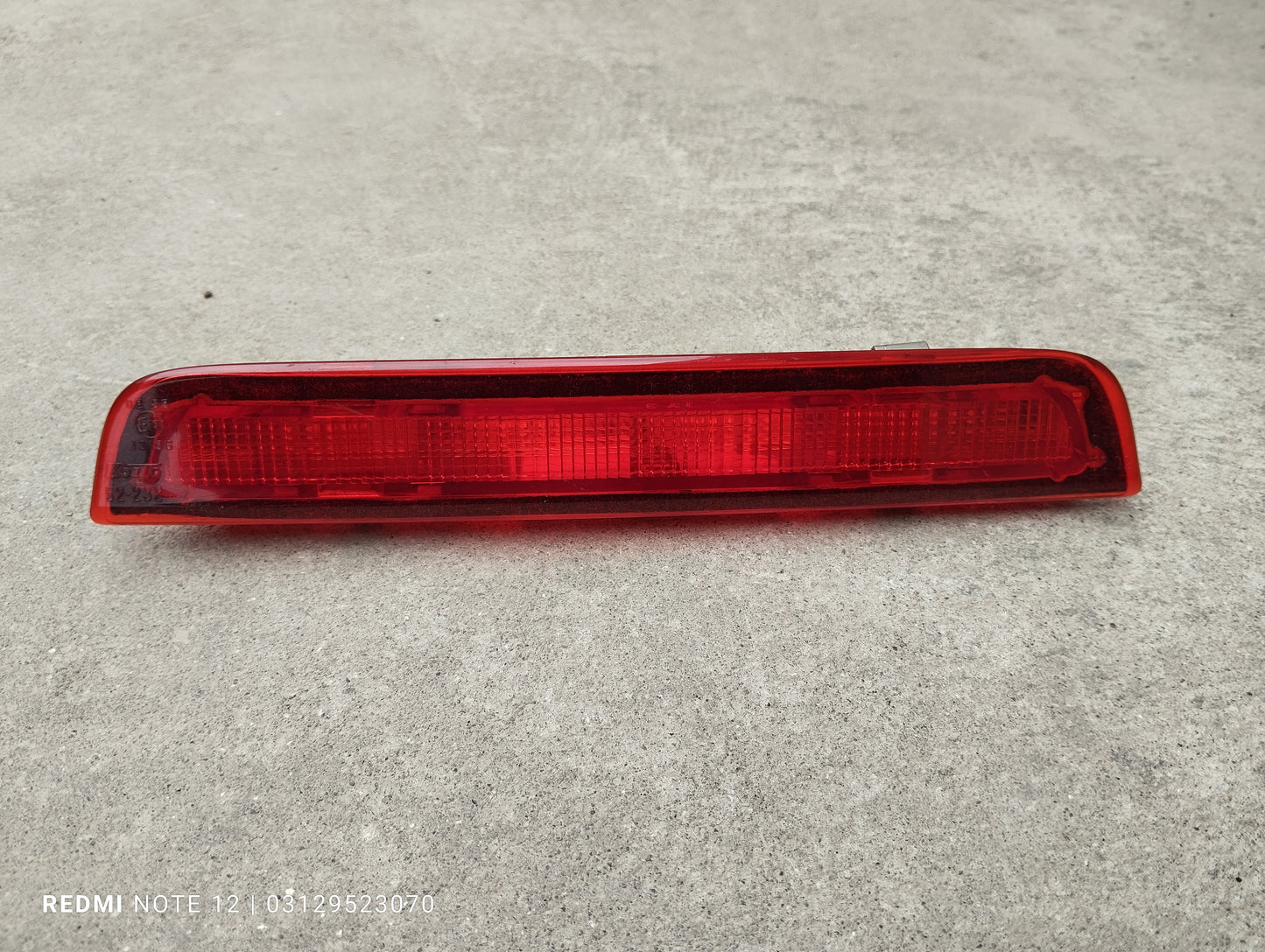 Toyota Vitz OEM Rear Trunk brake Light Genuine Japanese OEM 81570-52220