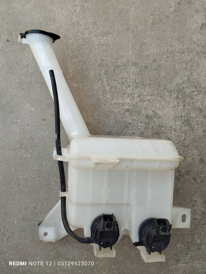 Toyota Vitz OEM Windshield Washer Tank Bottle Genuine Japanese OEM 85315-52280