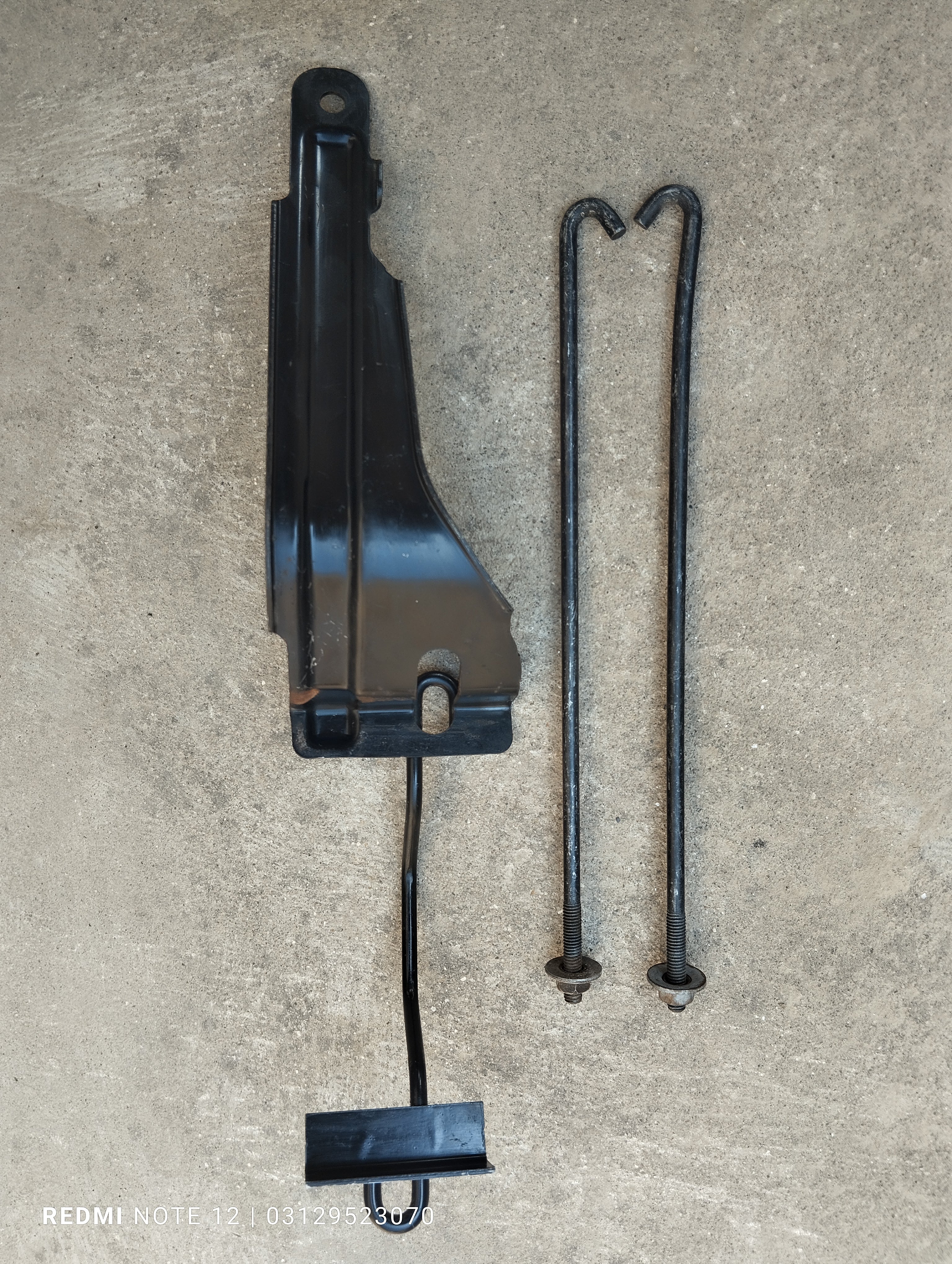 Toyota Passo OEM Battery holder Clip Clamp bracket Genuine Japanese OEM 74404-B1030