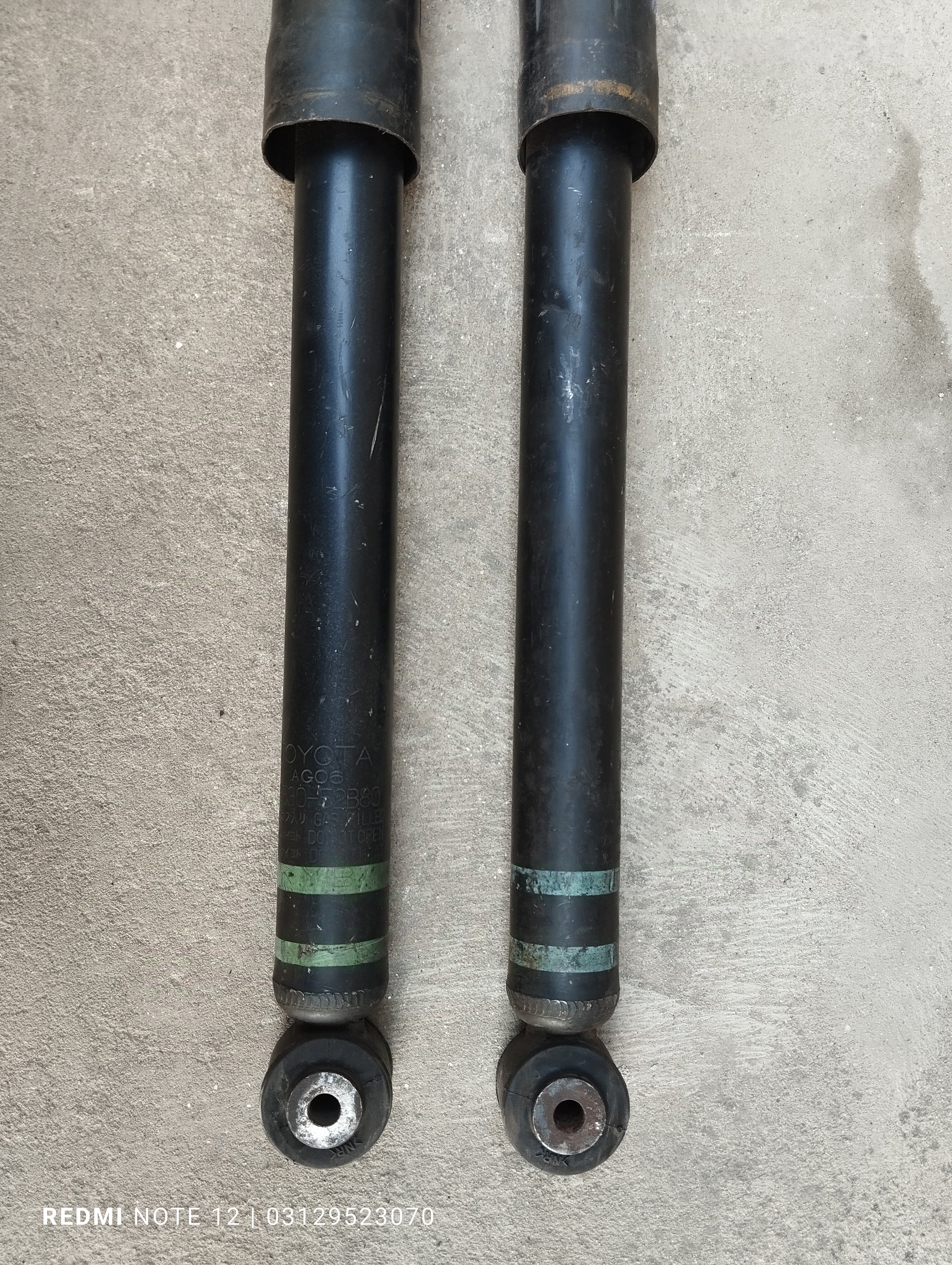 Toyota Vitz Belta OEM Rear Shock Absorber Left & Right Side Set Genuine Japanese OEM 48530-52F31
