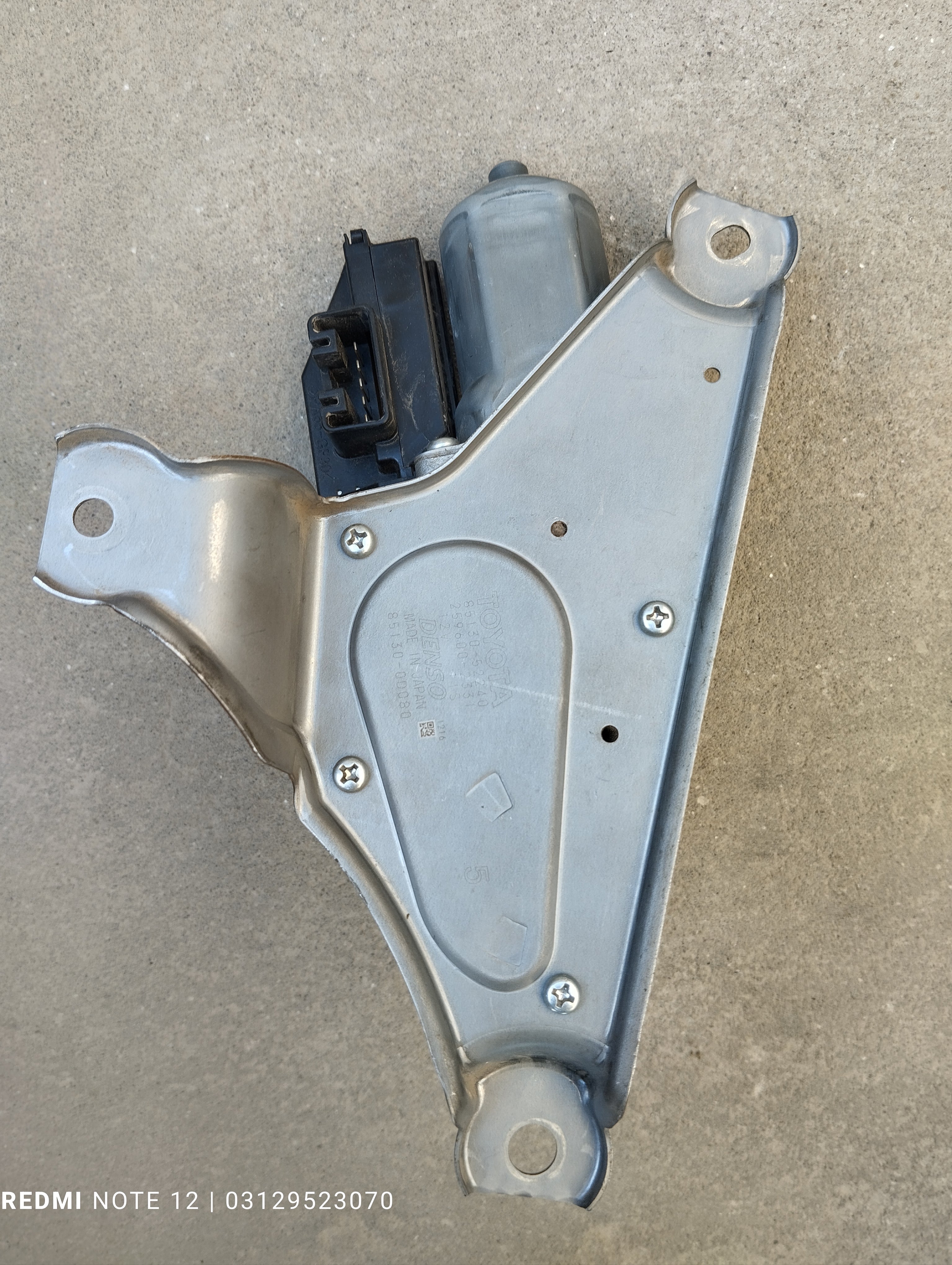 Toyota Aqua OEM Rear Trunk Wiper Motor Genuine Japanese OEM 85130-52240