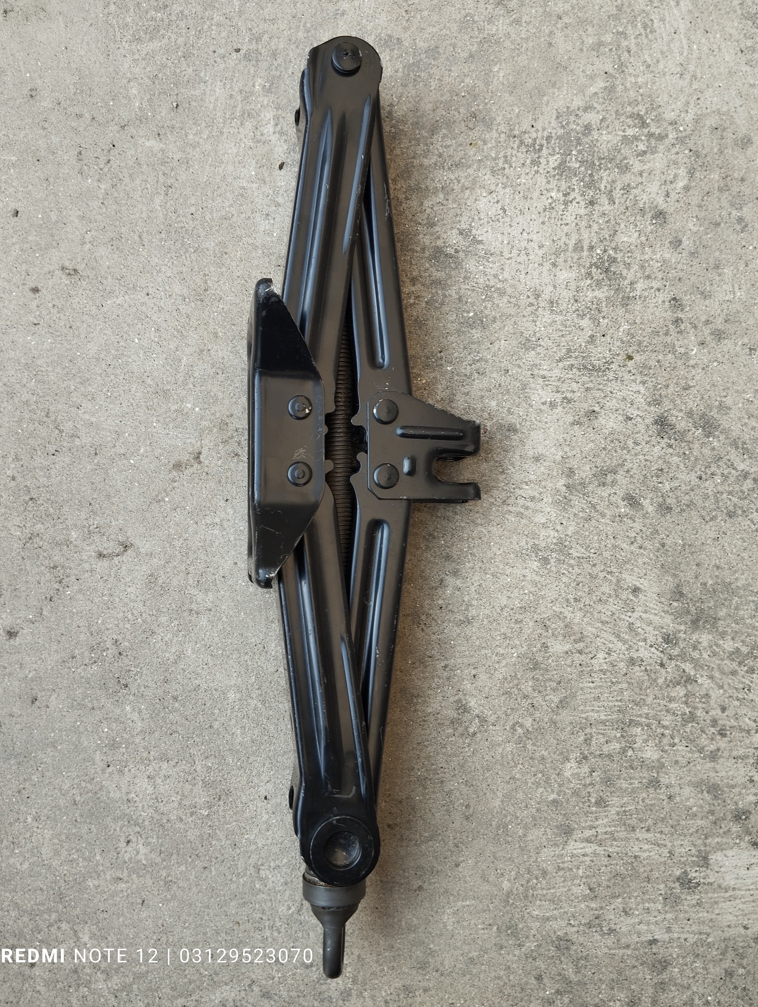 Toyota OEM Genuine Car Jack 800Kg Genuine Japanese OEM 09111-47050