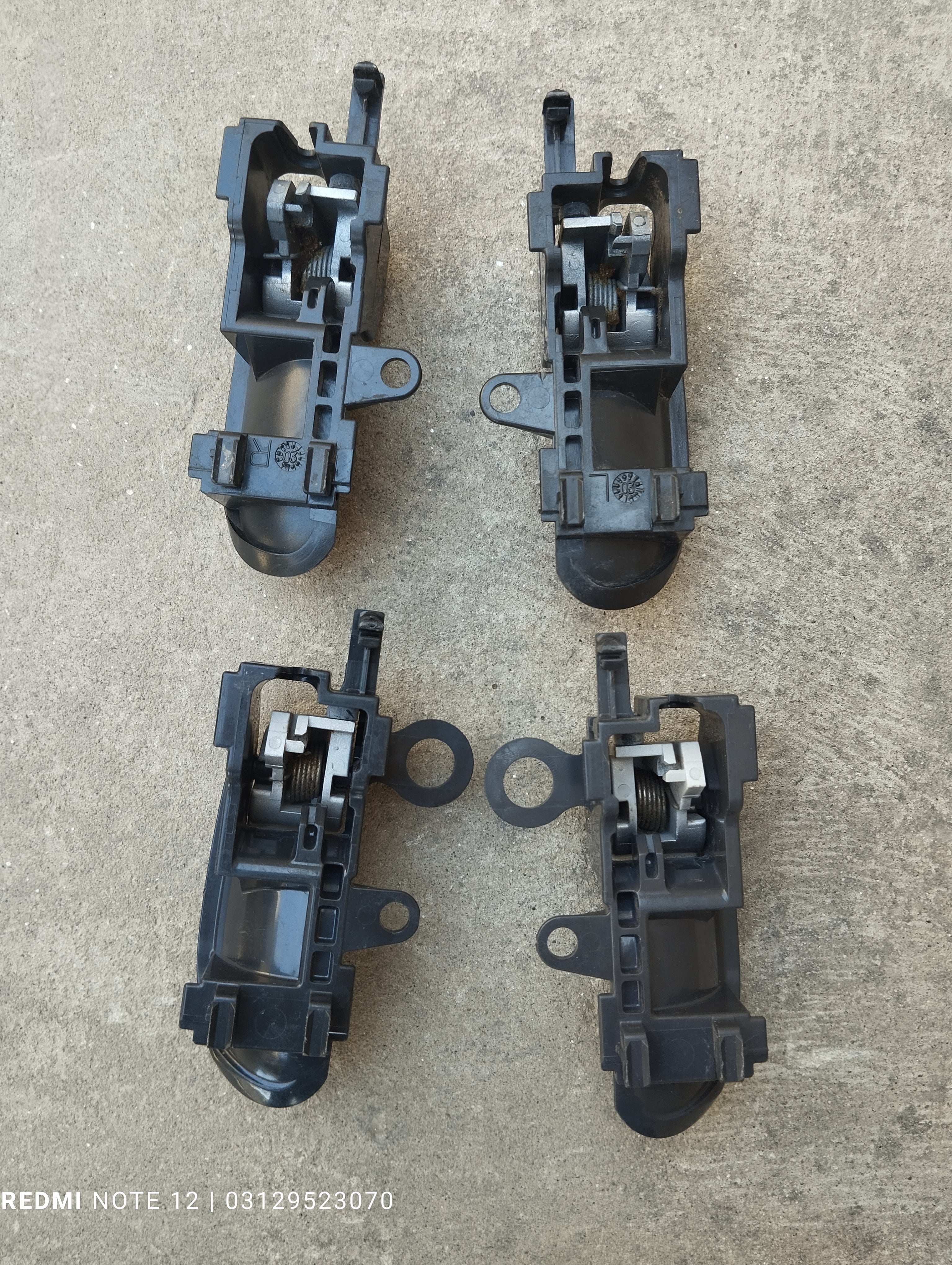 Toyota Vitz Platz OEM Interior Inner Door Handle Set Genuine Japanese OEM 69206-52010