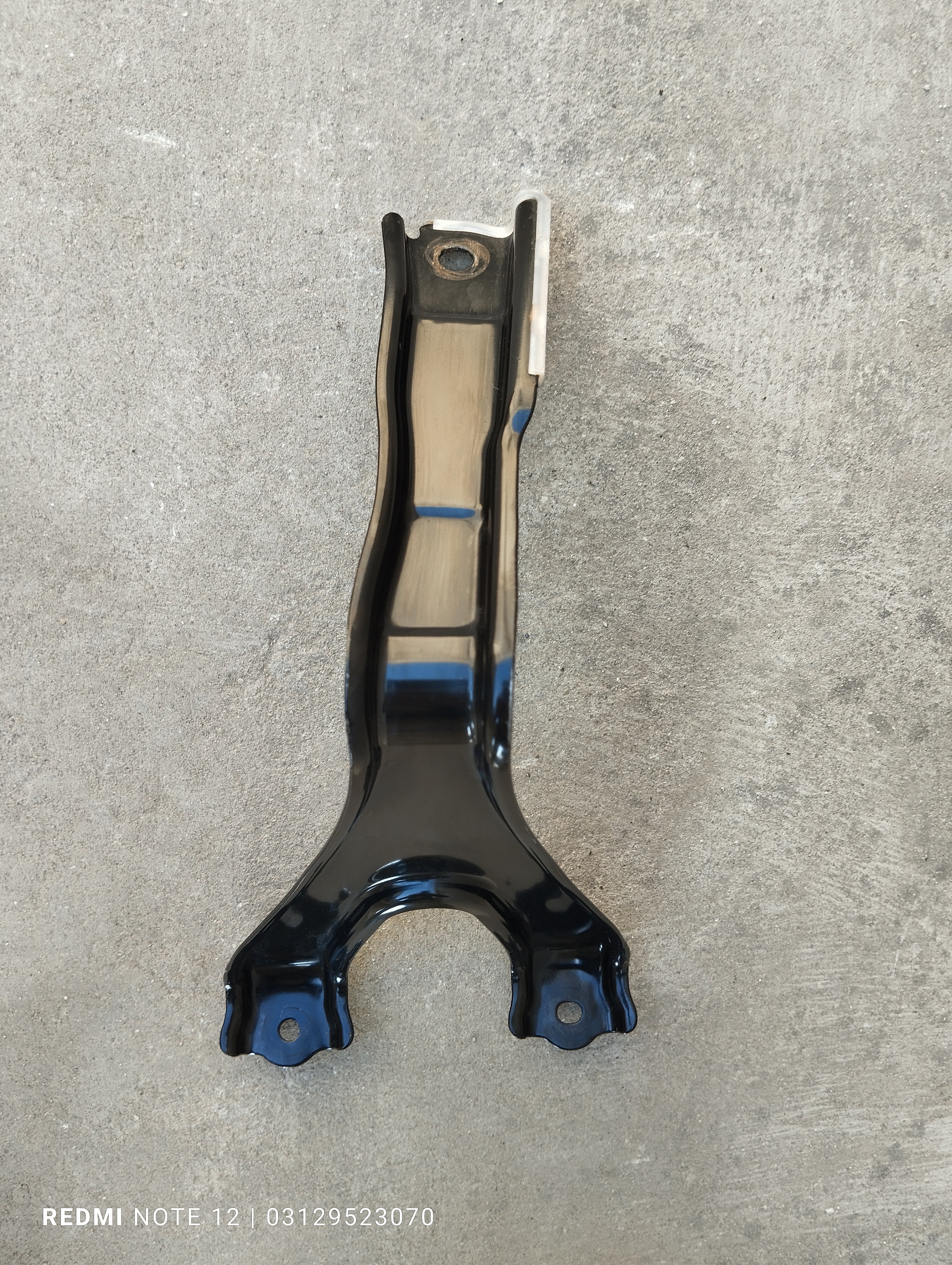 Toyota Aqua OEM Battery Carrier Battery Clip Battery Clamp bracket Genuine Japanese OEM 74481-52080 74401-52010
