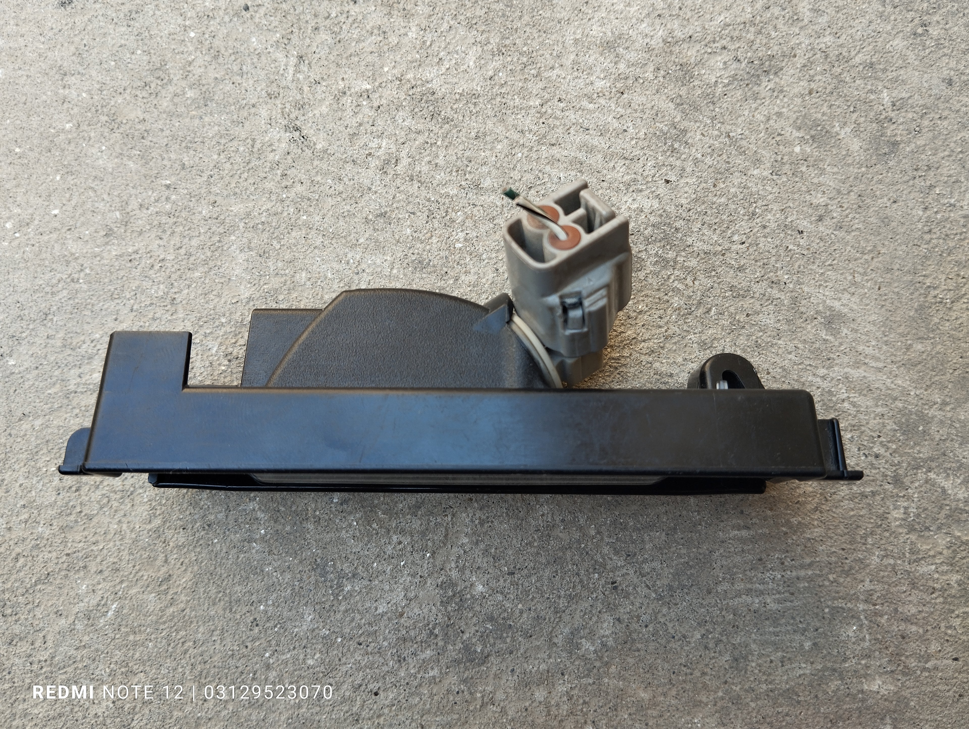 Toyota Vitz OEM Rear Number Plate light Rear Licence Plate Light lamp Genuine Japanese OEM 81210-52010