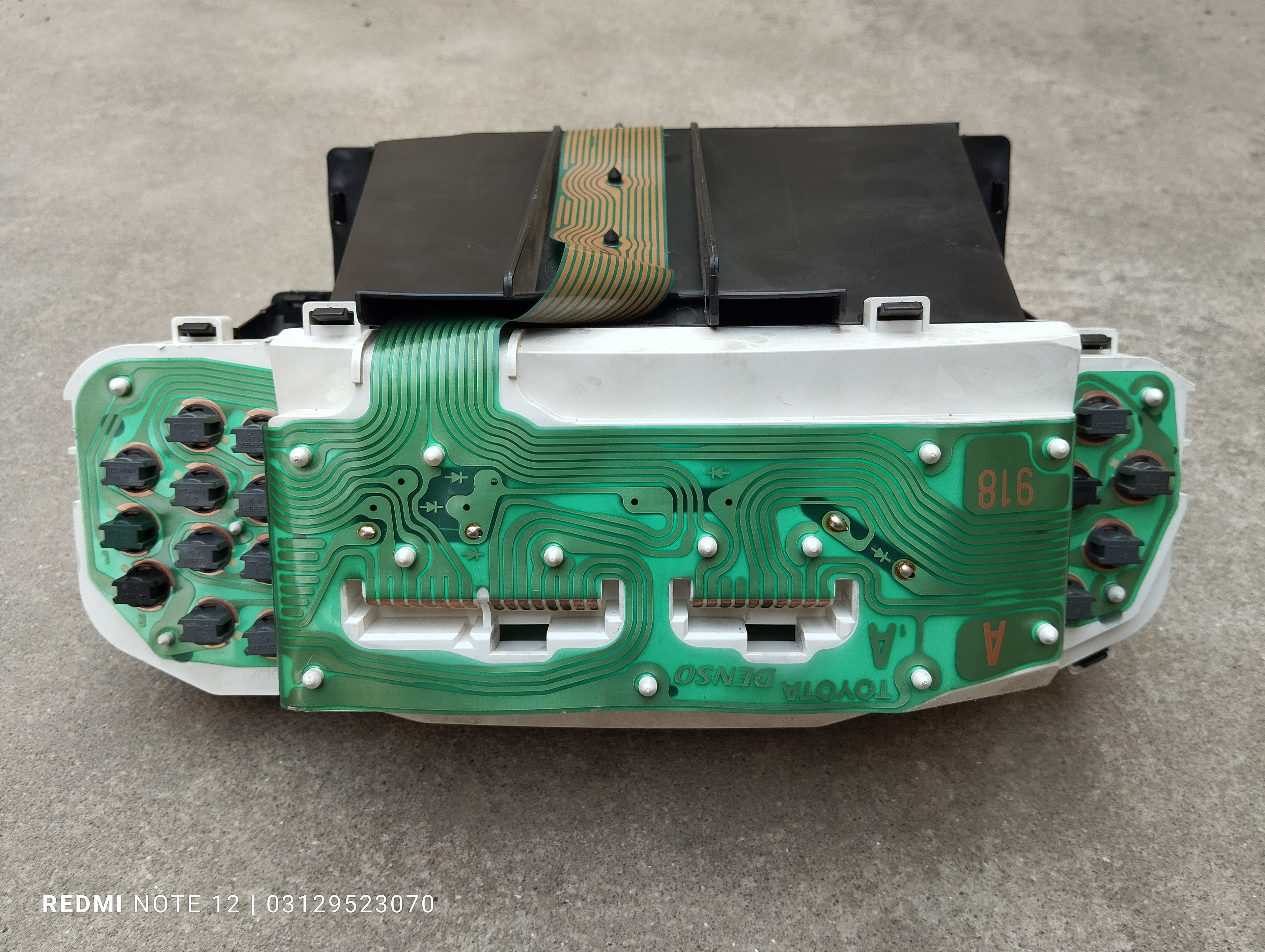 Toyota Vitz Platz OEM Digital Speed Meter Genuine Japanese OEM 83800-52110