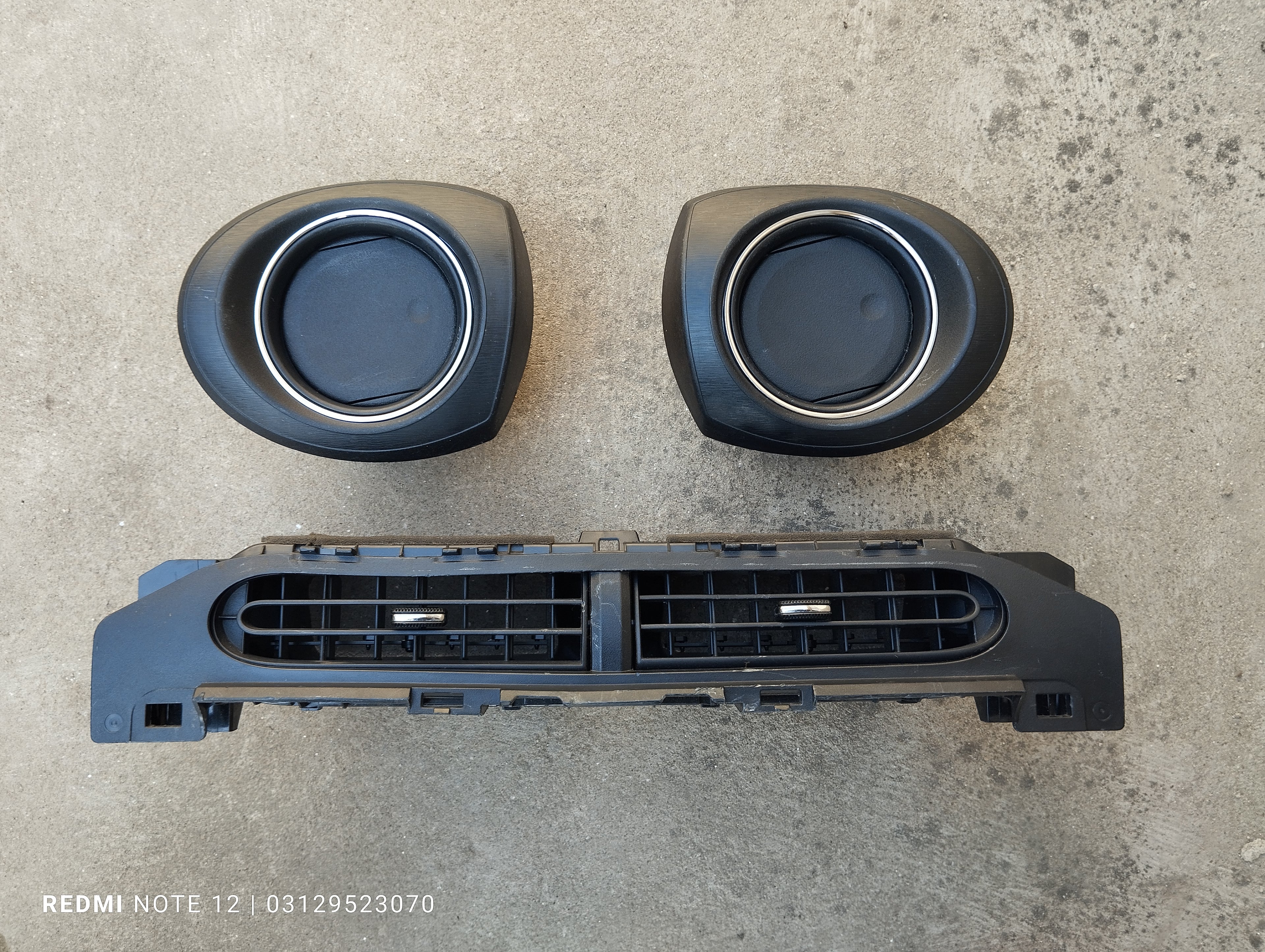 Toyota Aqua OEM interior Dashboard Chrome AC Air Vent Centre & Left & right Side Complete Set OEM 55670-52110