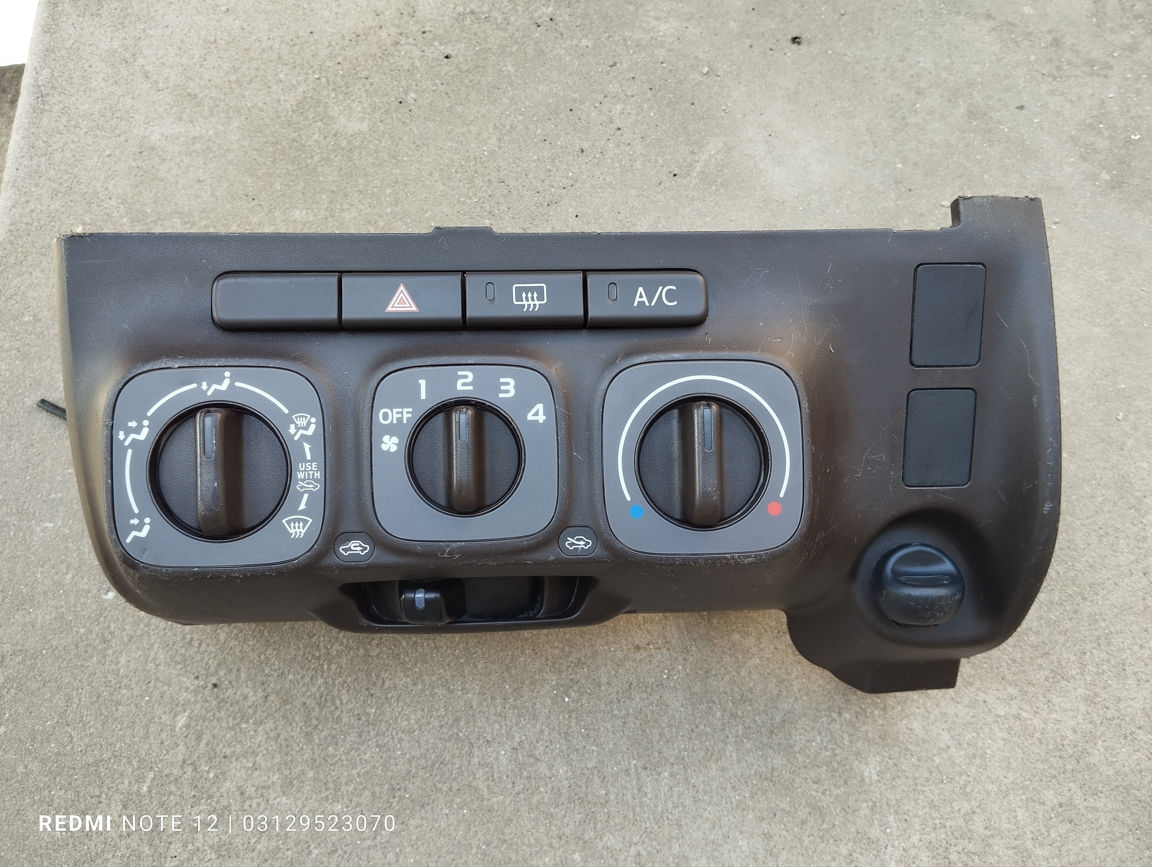 Toyota Passo OEM interior Dashboard AC Control Panel Climate Control Genuine Japanese OEM 55902-B1070