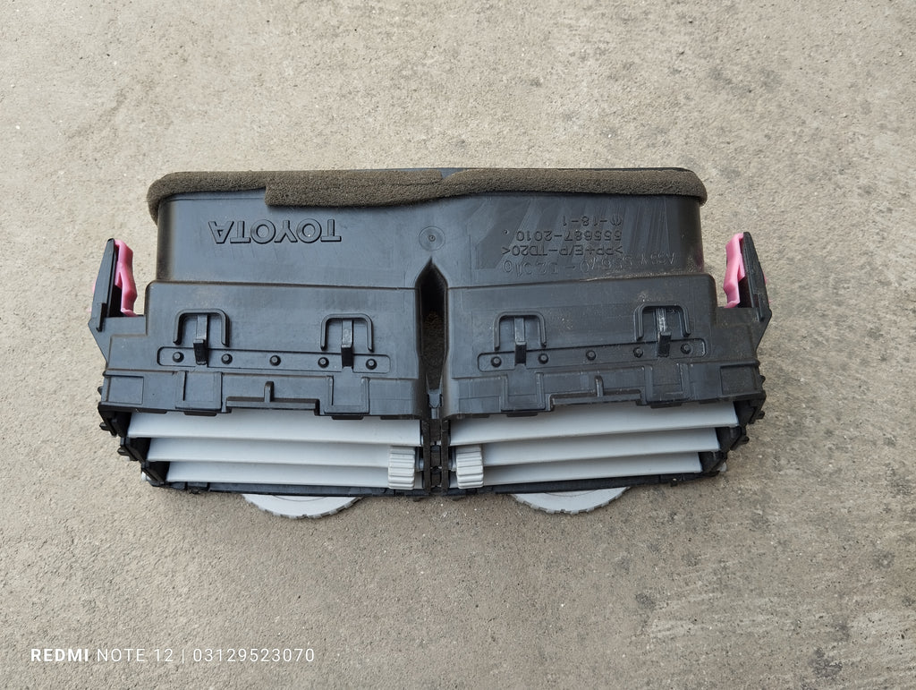 Toyota Vitz OEM interior Dashboard Centre AC Air Vent AC Grill Genuine Japanese OEM 55670-0D050