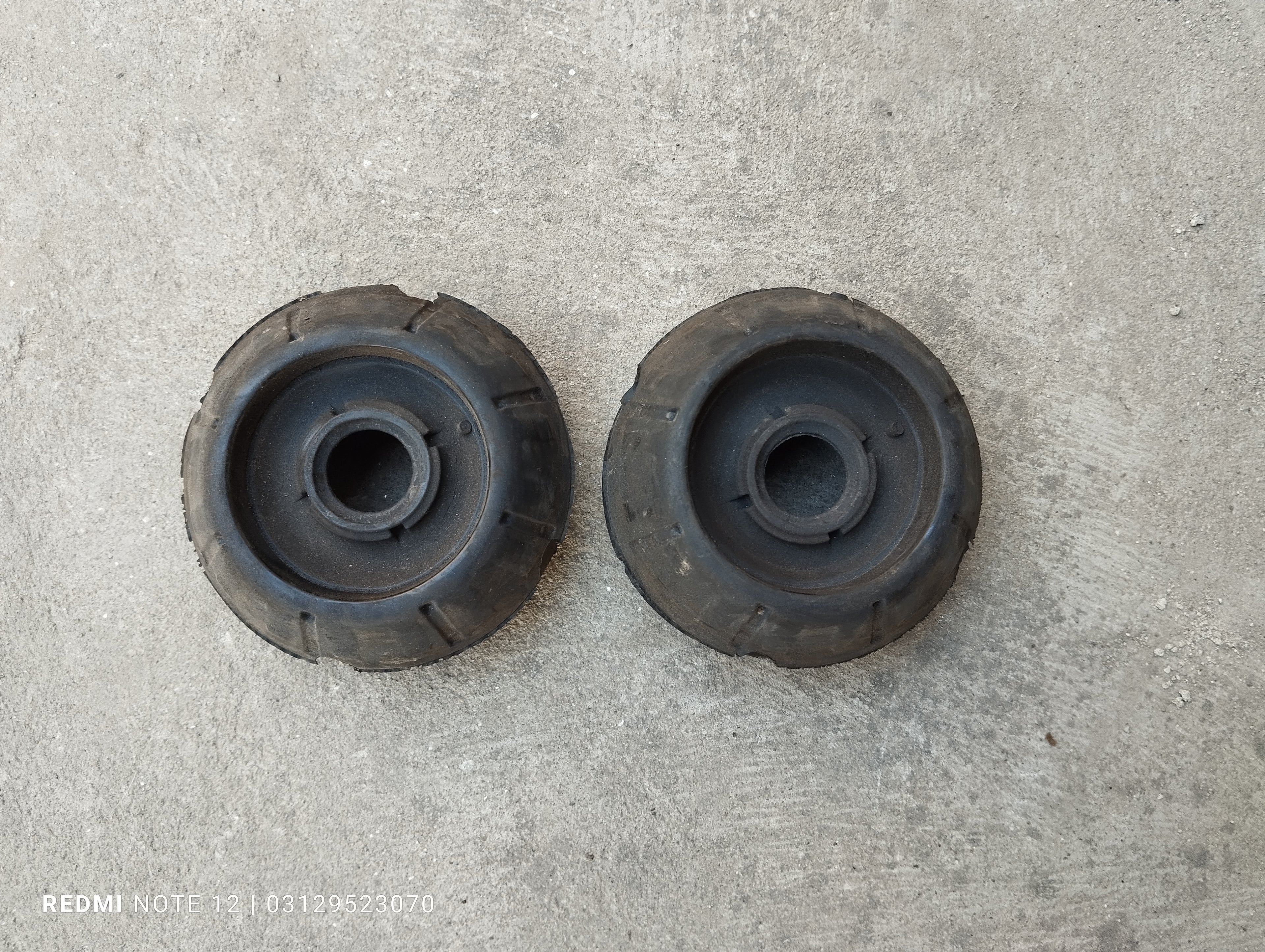 Toyota Aqua Vitz Belta OEM Front Shock Absorber Mounting Right & Left Side OEM 48609-52100