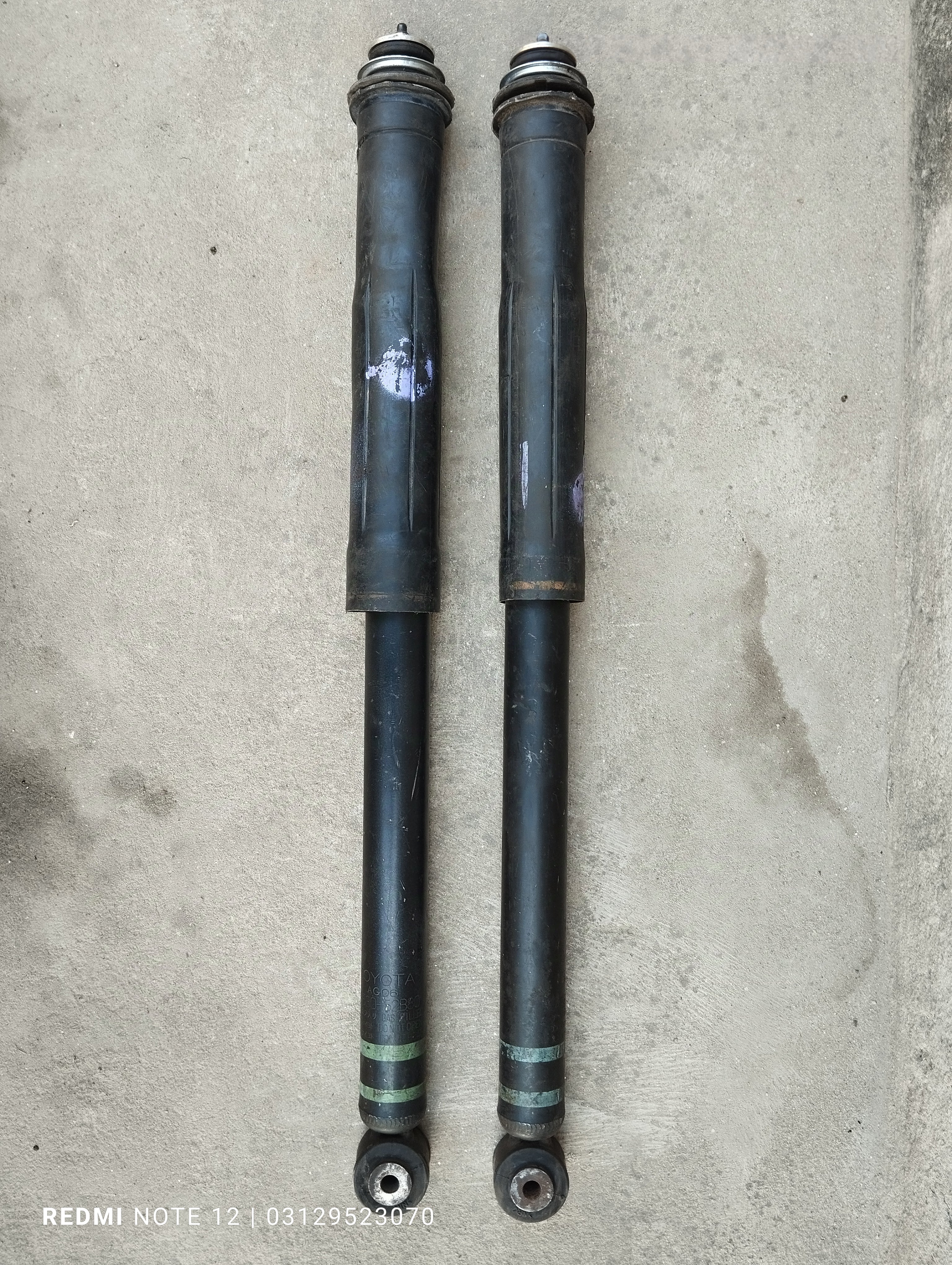 Toyota Vitz Belta OEM Rear Shock Absorber Left & Right Side Set Genuine Japanese OEM 48530-52F31