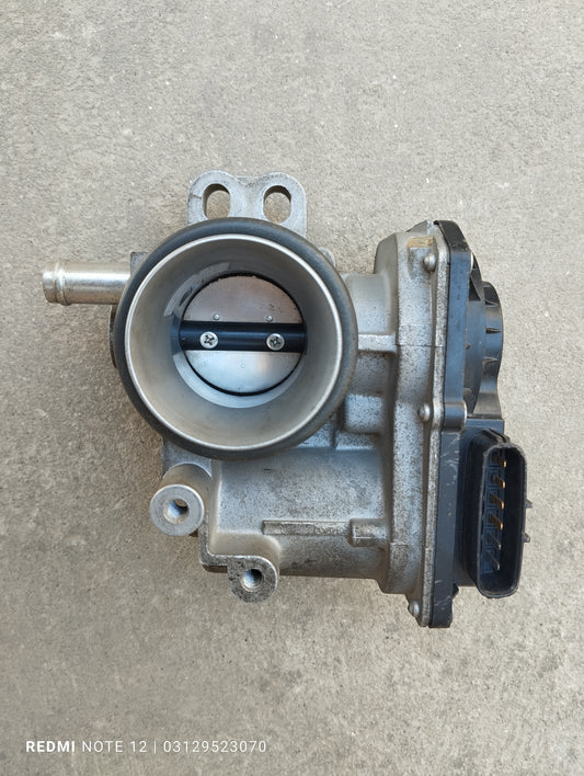 Toyota Vitz Belta OEM Throttle Body 2SZ-FE Engine 1300cc Genuine Japanese OEM 22030-23010