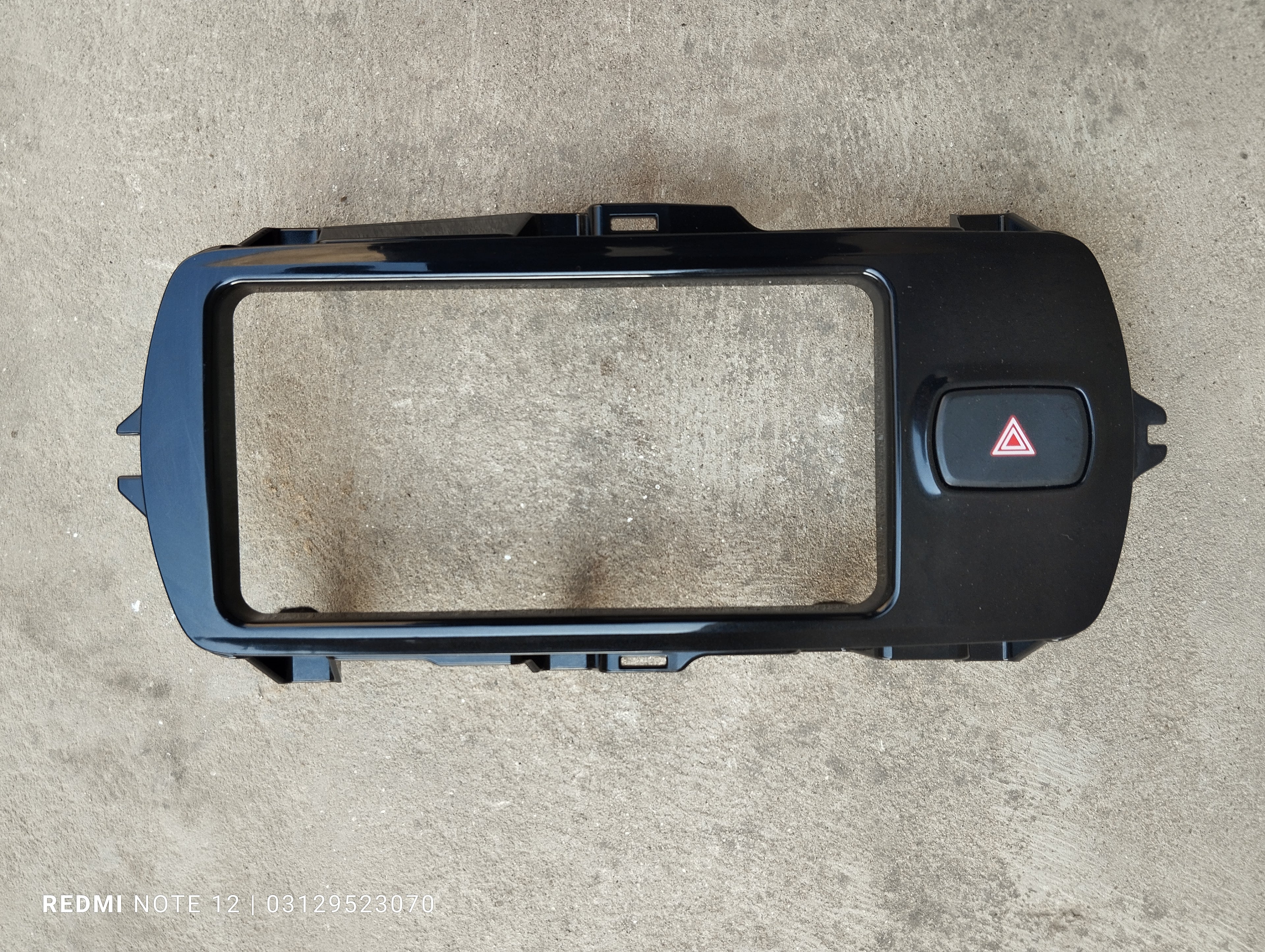 Toyota Vitz OEM interior Dashboard Piano Black Cluster Panel Audio Panel OEM 55405-52860