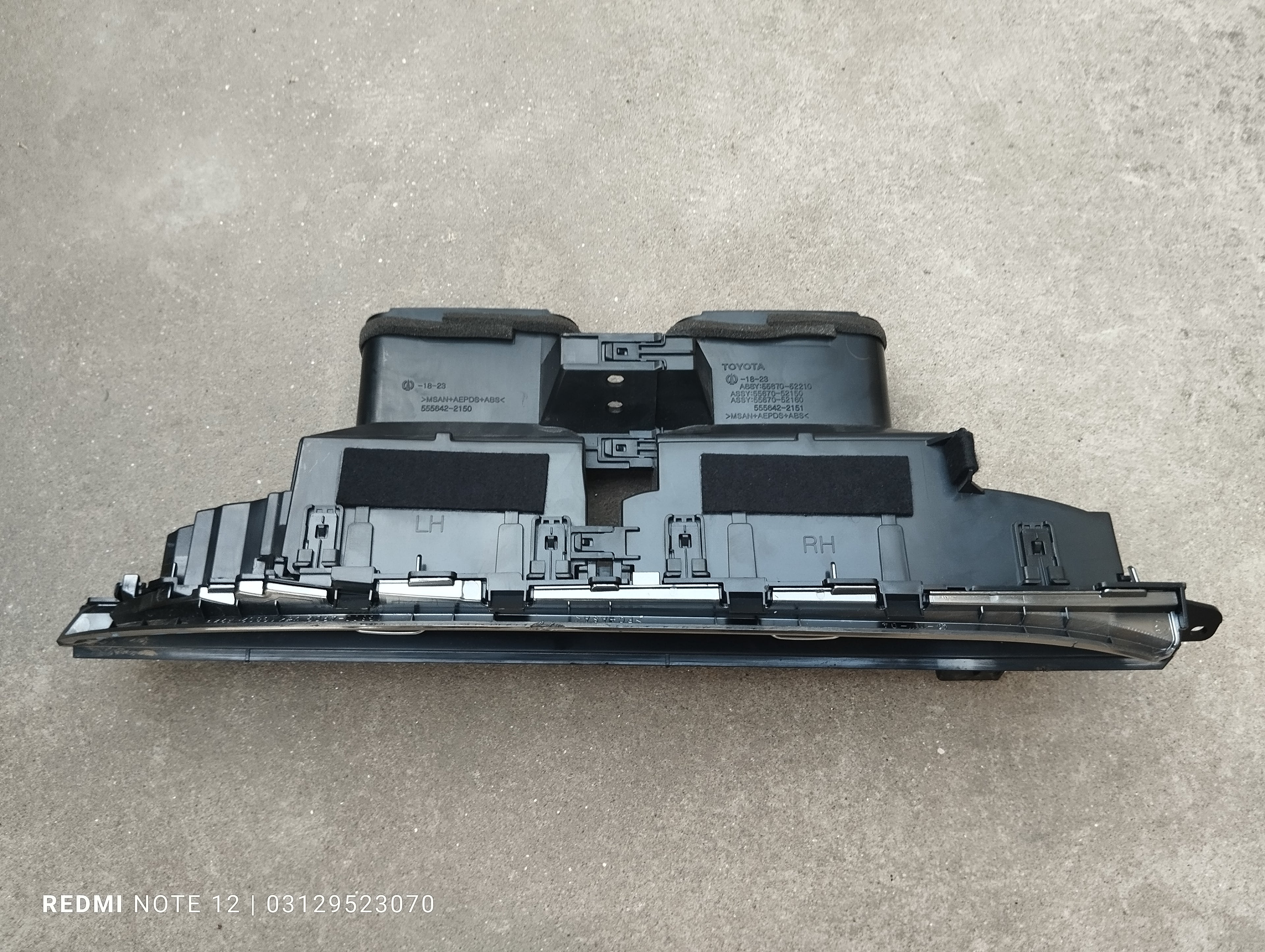 Toyota Vitz OEM interior Dashboard Center AC Air Vent Chrome Genuine Japanese OEM 55670-52150
