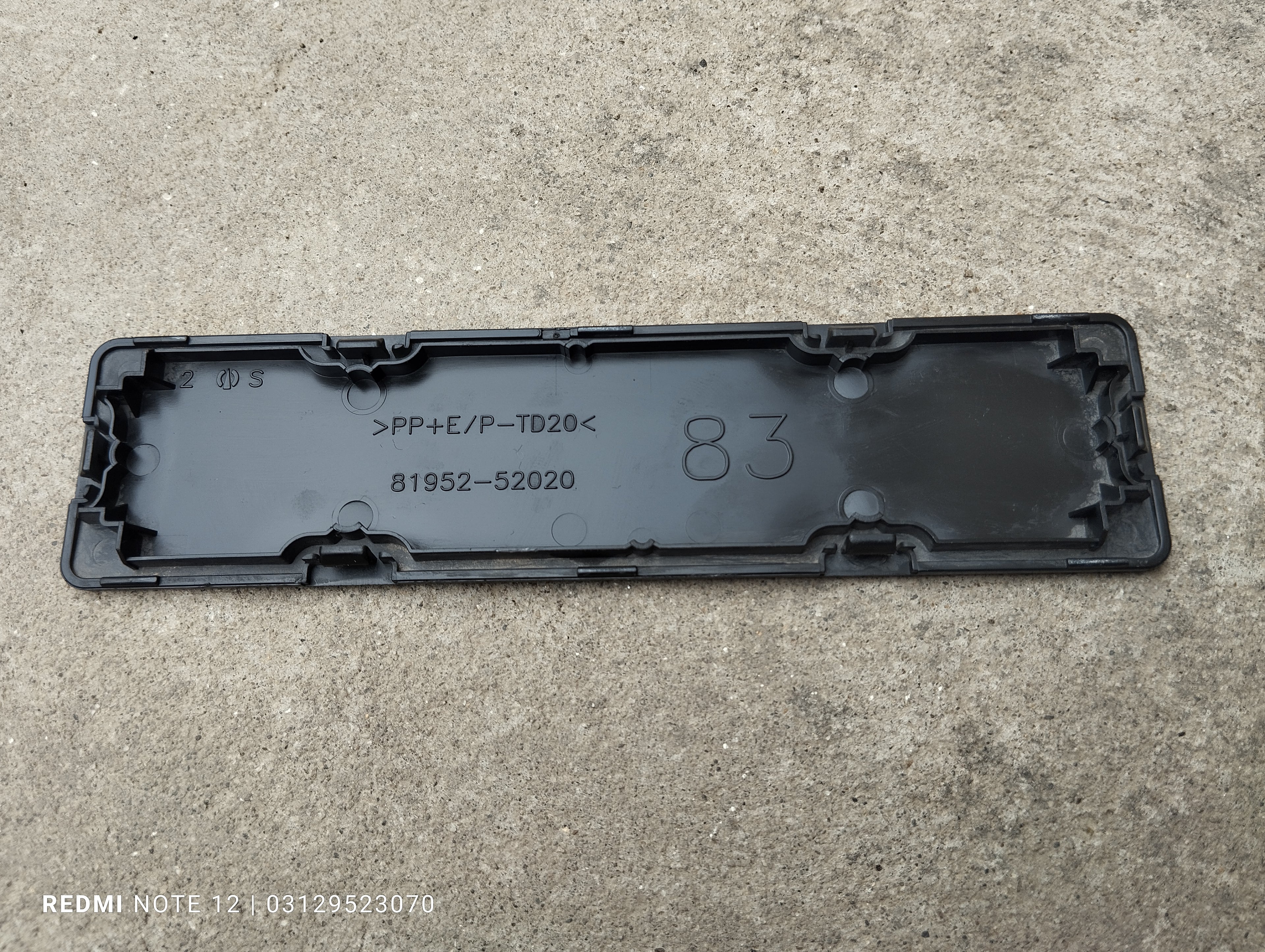 Toyota Vitz OEM Interior Rear trunk break Light Cover Genuine Japanese OEM 81952-52020