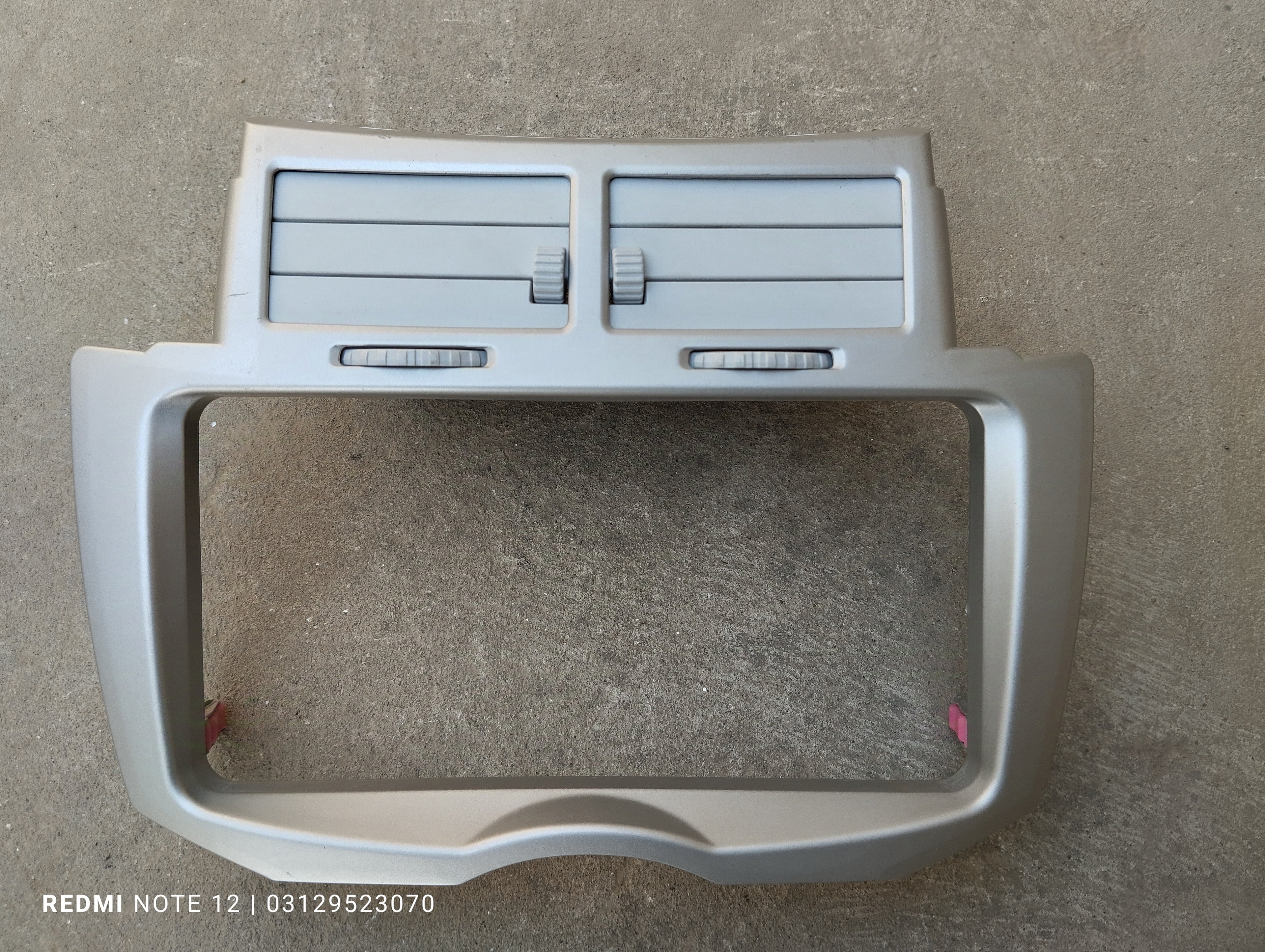 Toyota Vitz OEM Interior Dashboard AC Air Vent Panel OEM 55405-52580B0