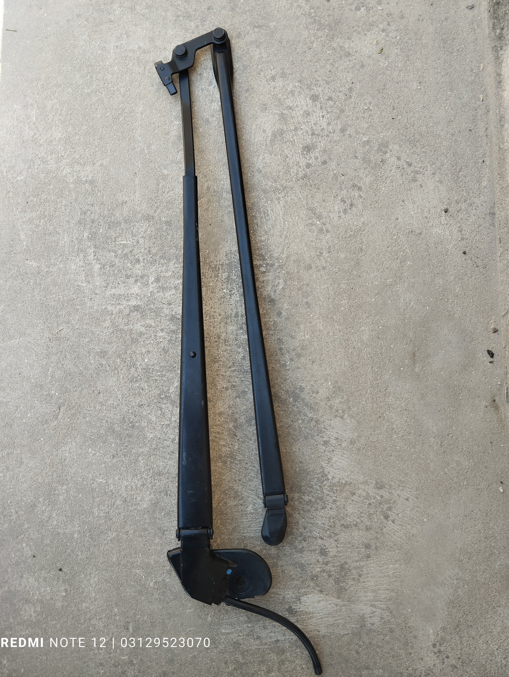 Toyota Vitz Yaris OEM Front Wiper Arm Genuine Japanese OEM 85211-52520