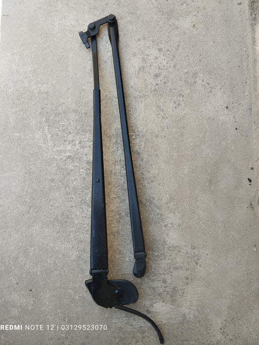 Toyota Vitz Yaris OEM Front Wiper Arm Genuine Japanese OEM 85211-52520