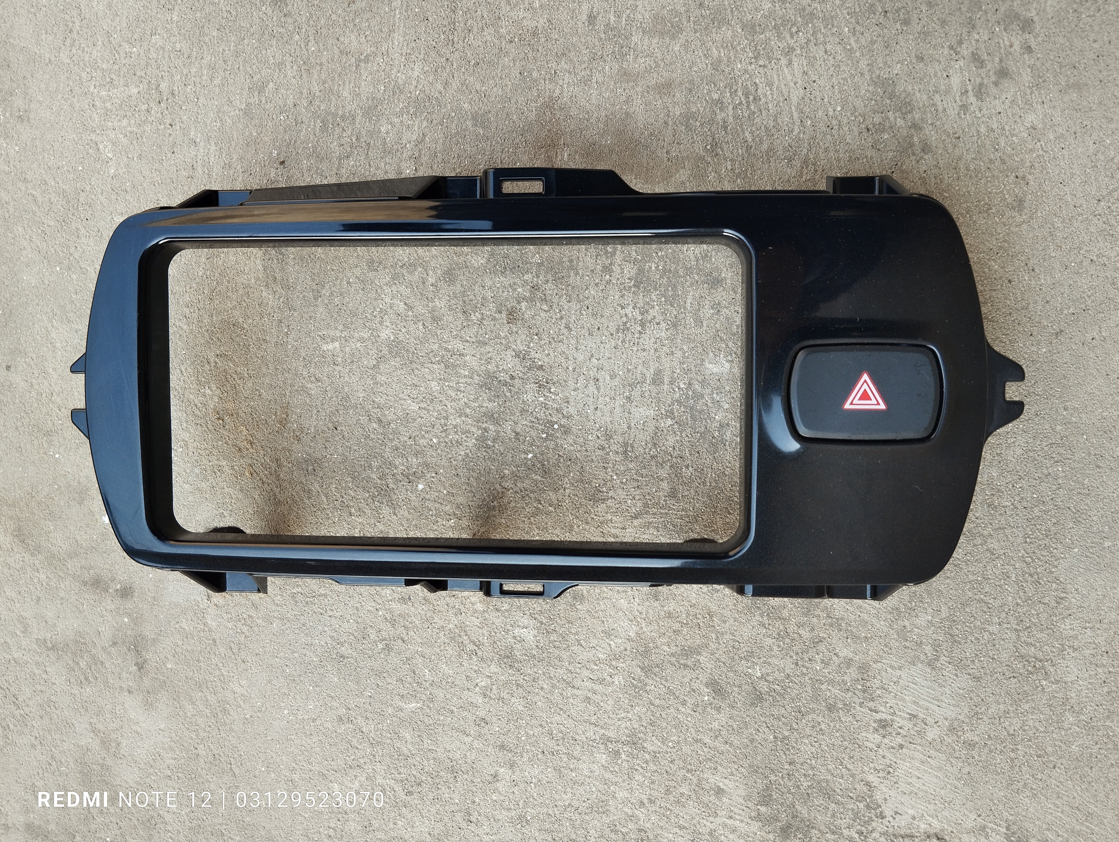 Toyota Vitz OEM interior Dashboard Piano Black Cluster Panel Audio Panel OEM 55405-52860