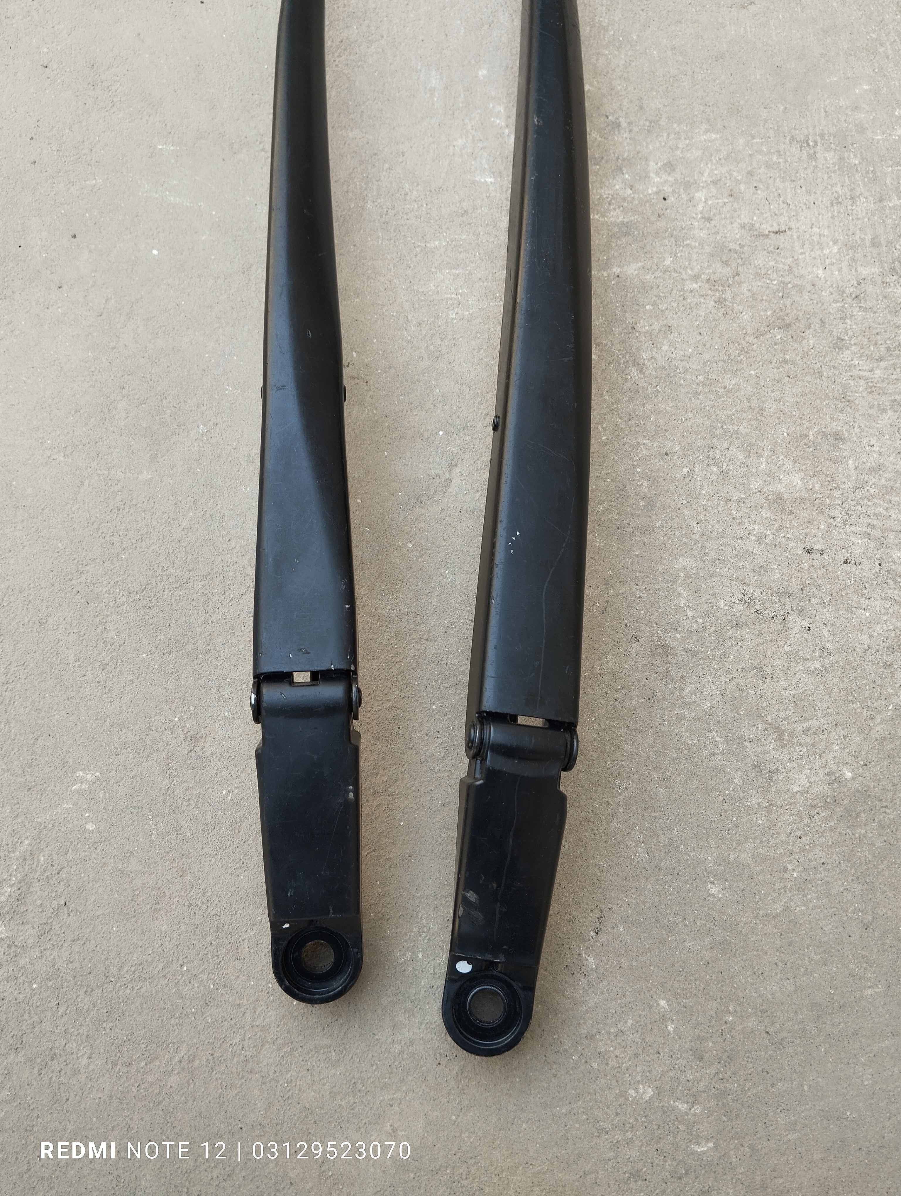 Toyota Aqua OEM Front Wiper Arm Genuine Japanese OEM 85211-52410