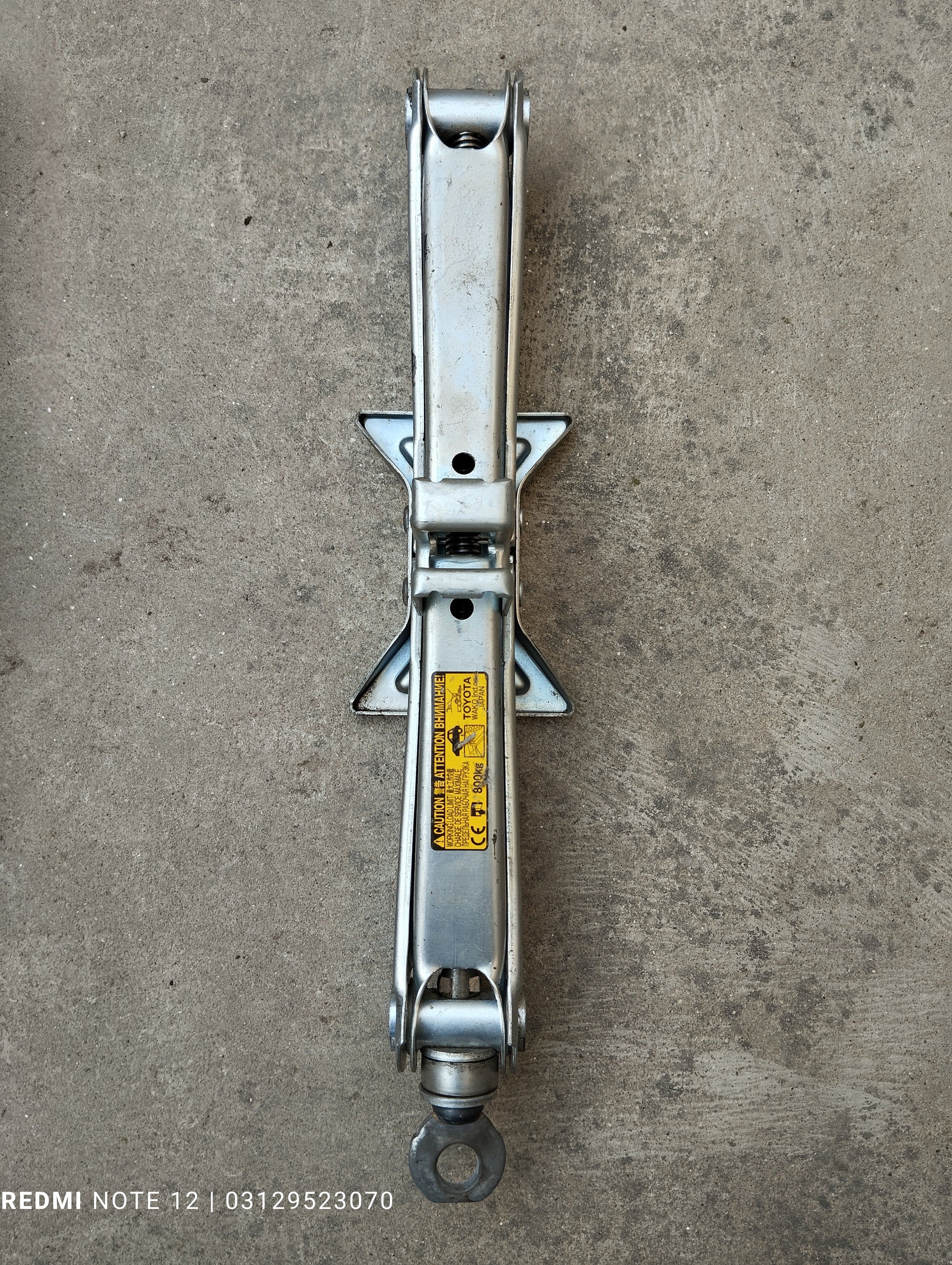 Toyota OEM Genuine Car Jack 800Kg Genuine Japanese OEM 09111-47050
