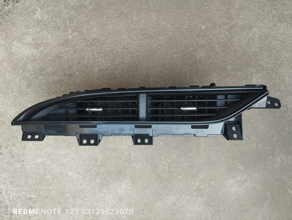 ٹویوٹا وٹز OEM اندرونی ڈیش بورڈ سینٹر AC ایئر وینٹ کروم حقیقی جاپانی OEM 55670-52160