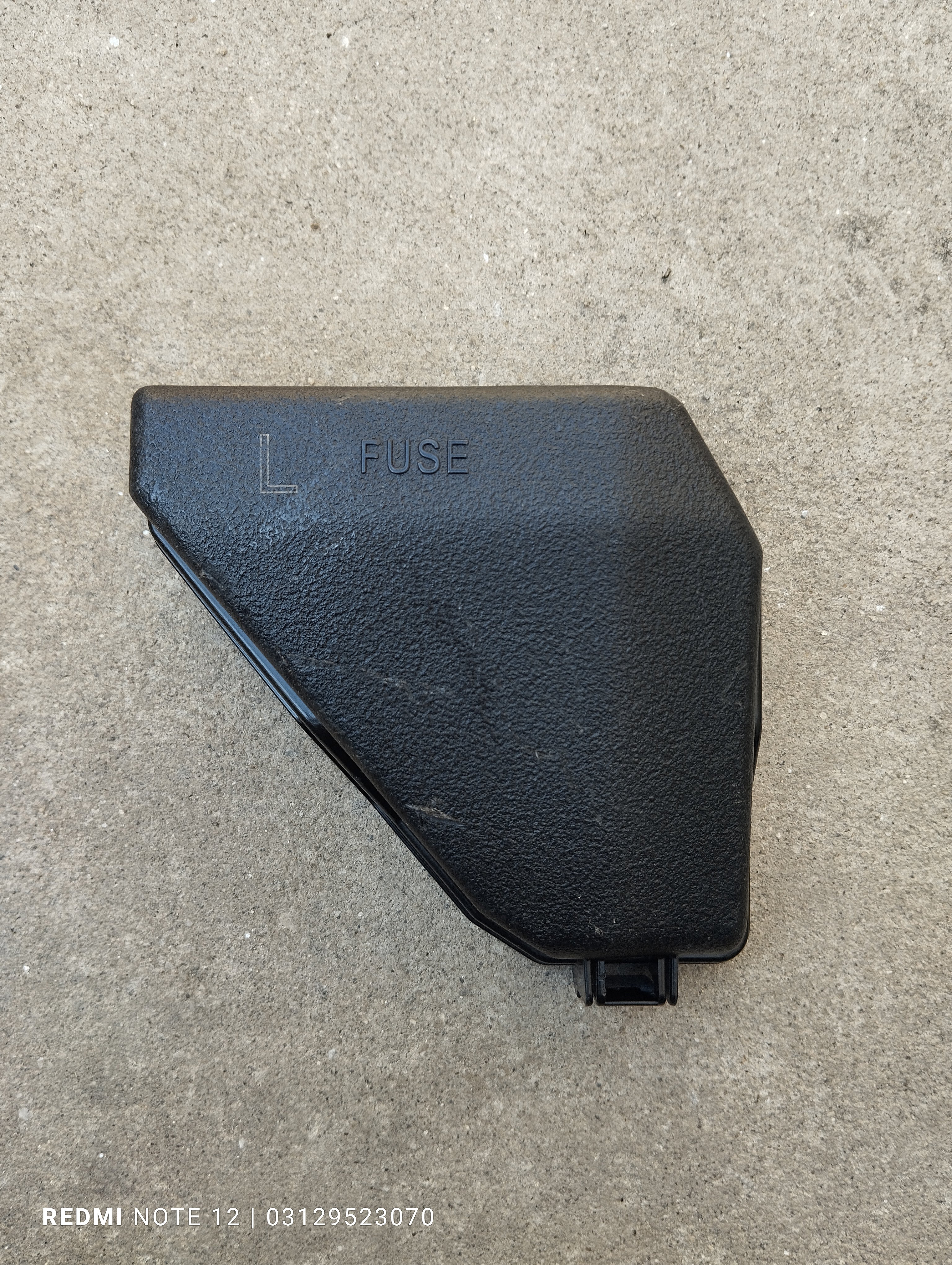 Toyota Aqua OEM Fuse box Cover Life Side Genuine Japanese OEM 82662-52730
