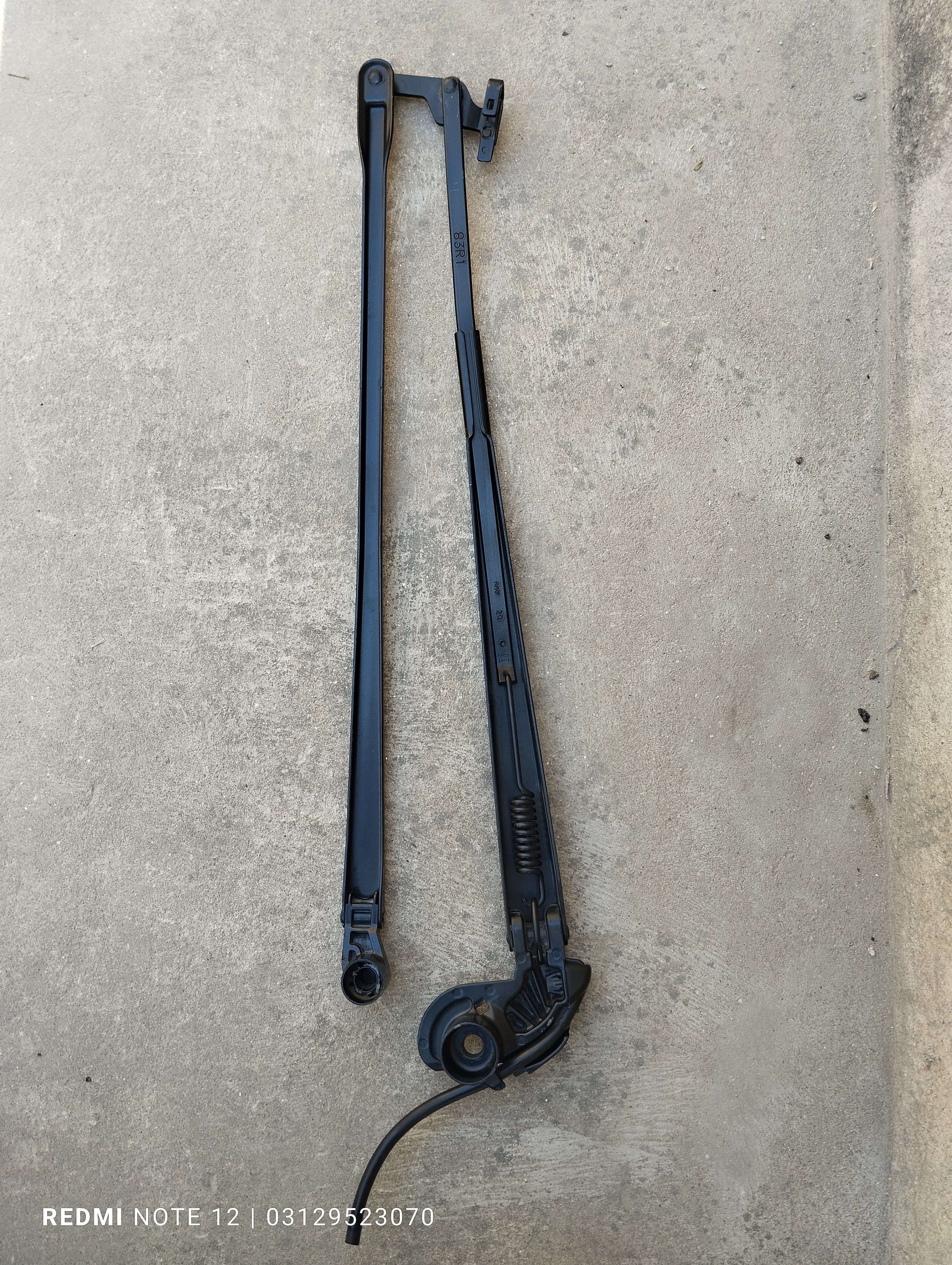 Toyota Vitz Yaris OEM Front Wiper Arm Genuine Japanese OEM 85211-52520