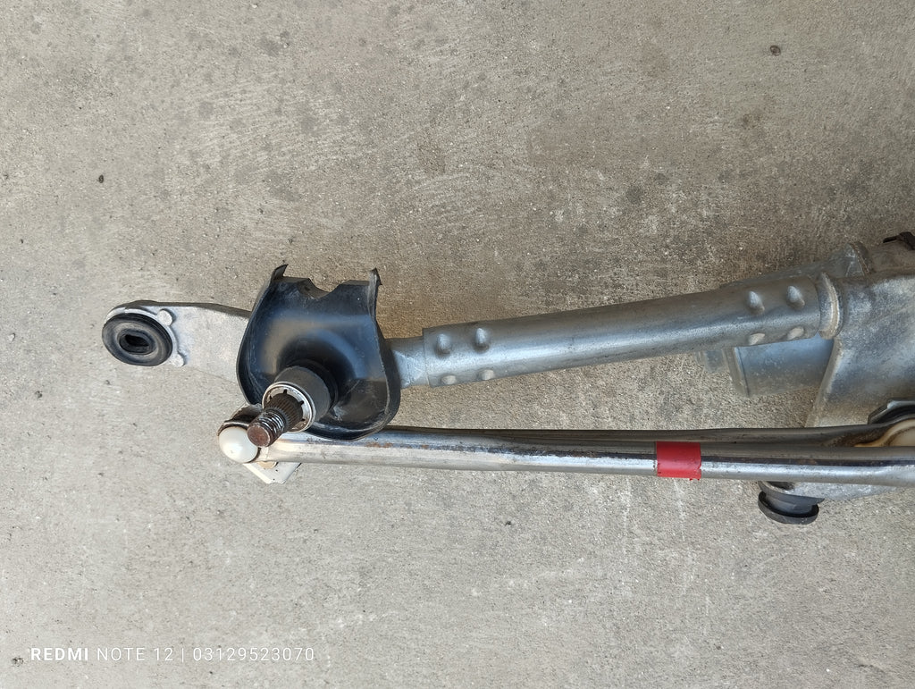 Toyota Aqua OEM Front Wiper Motor Genuine Japanese OEM 85110-52670