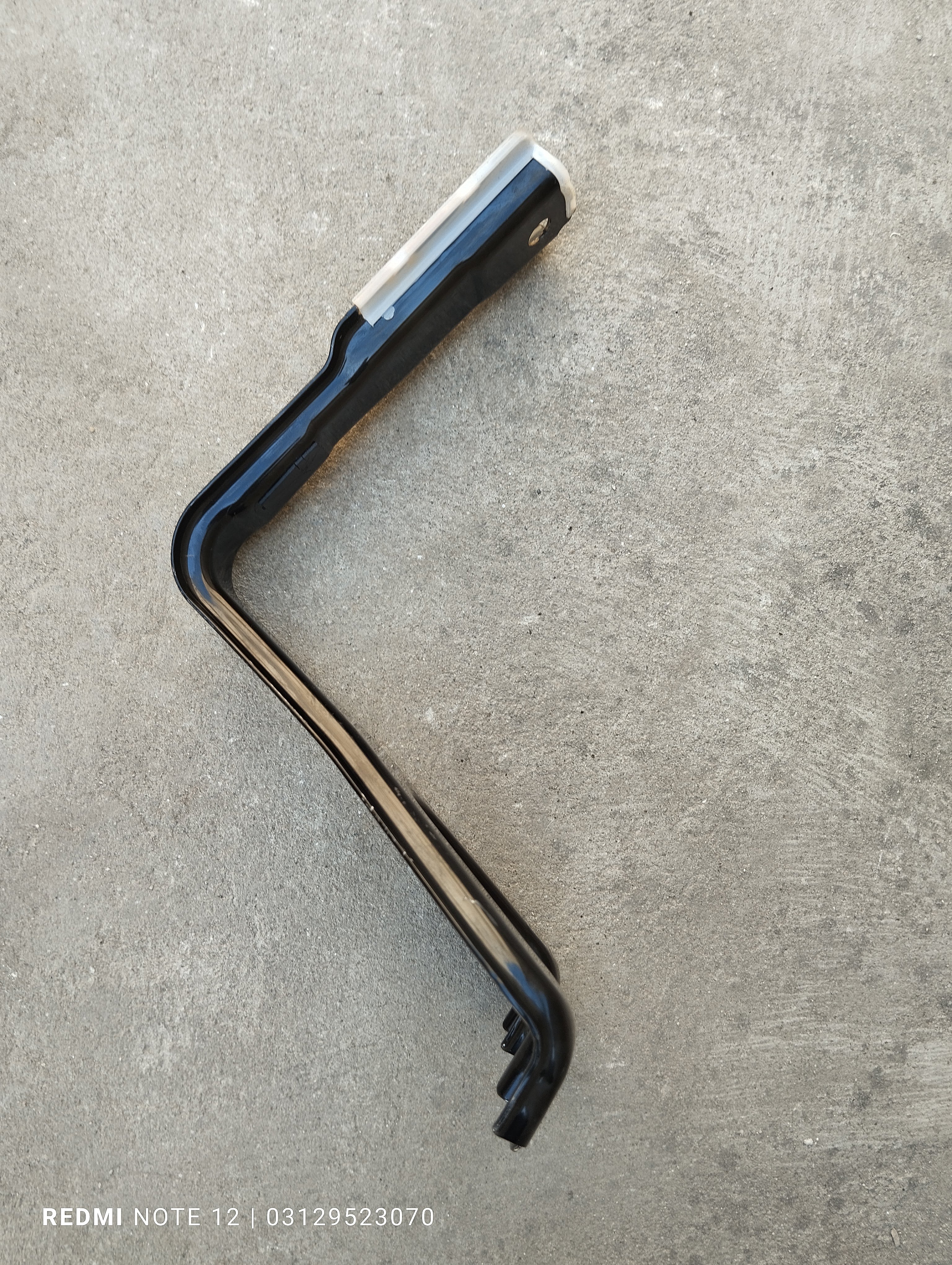 Toyota Aqua OEM Battery Carrier Battery Clip Battery Clamp bracket Genuine Japanese OEM 74481-52080 74401-52010