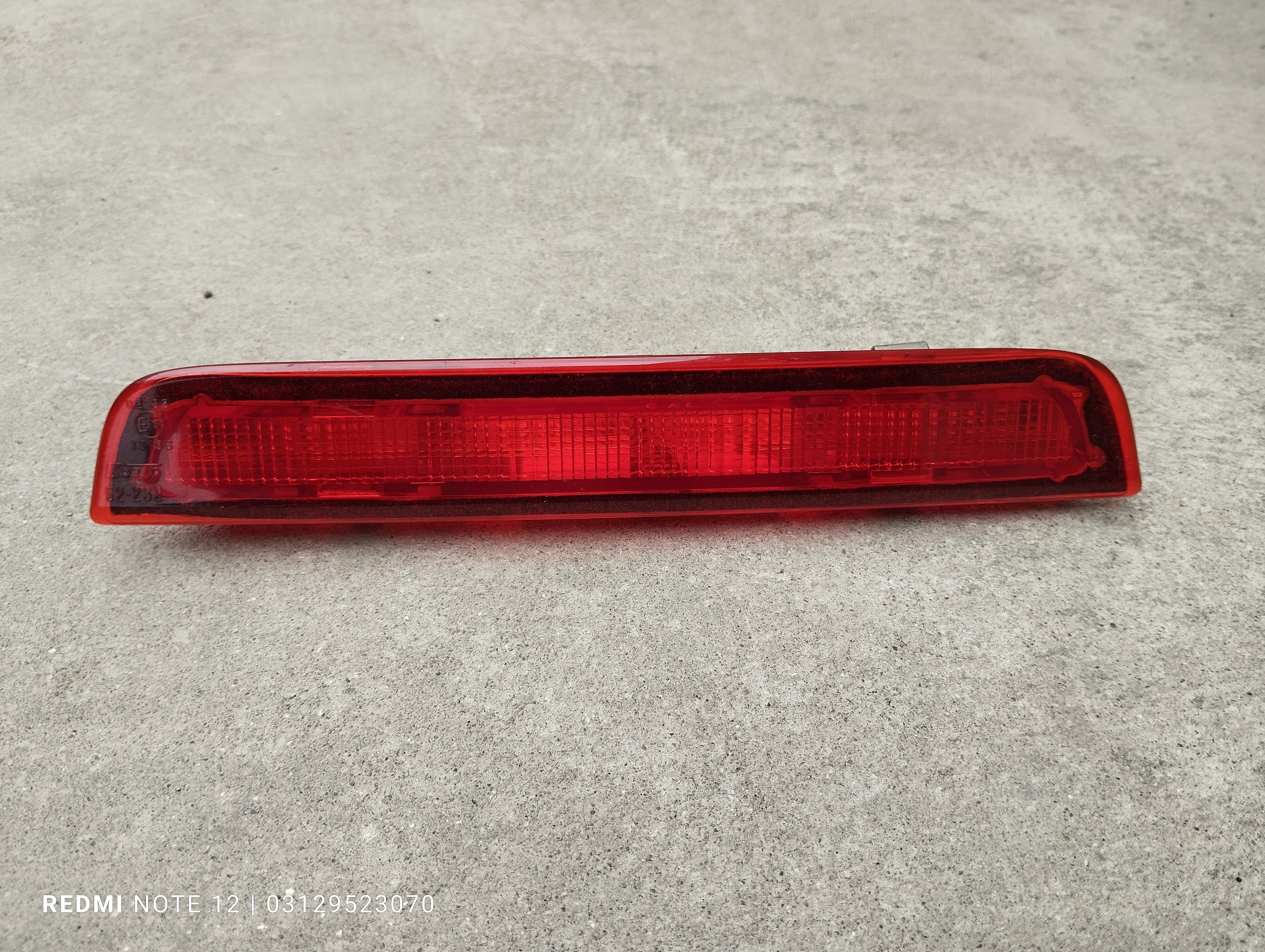 Toyota Vitz OEM Rear Trunk brake Light Genuine Japanese OEM 81570-52220
