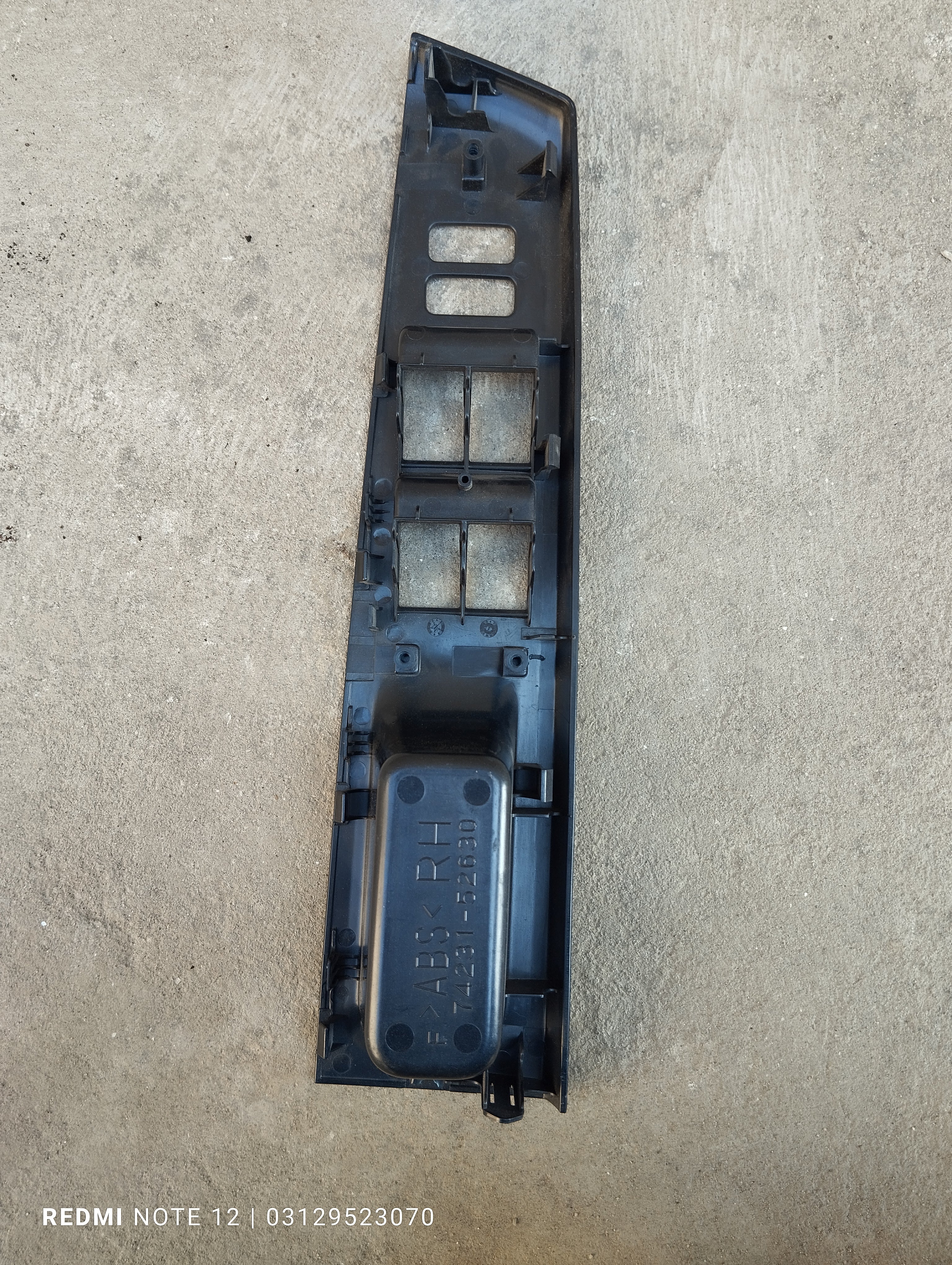 ٹویوٹا وٹز OEM اندرونی پاور ونڈو ماسٹر سوئچ پینل کور RH OEM 74231-52630